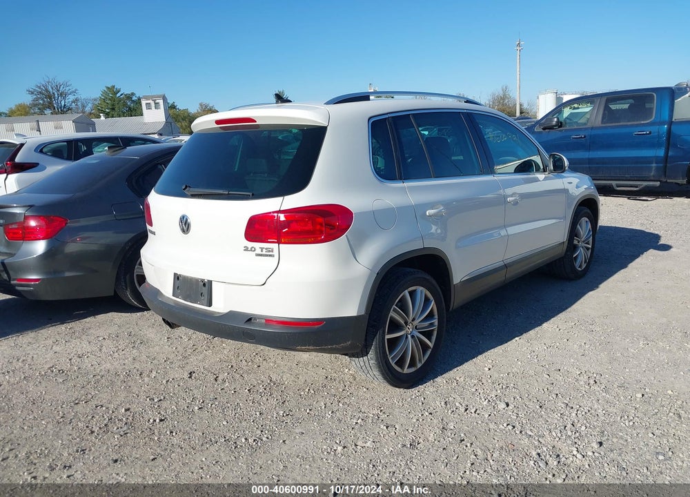 2013 VOLKSWAGEN TIGUAN SE VIN: WVGBV3AX7DW620074