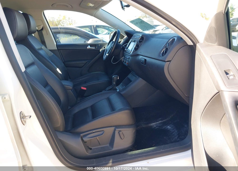 2013 VOLKSWAGEN TIGUAN SE VIN: WVGBV3AX7DW620074