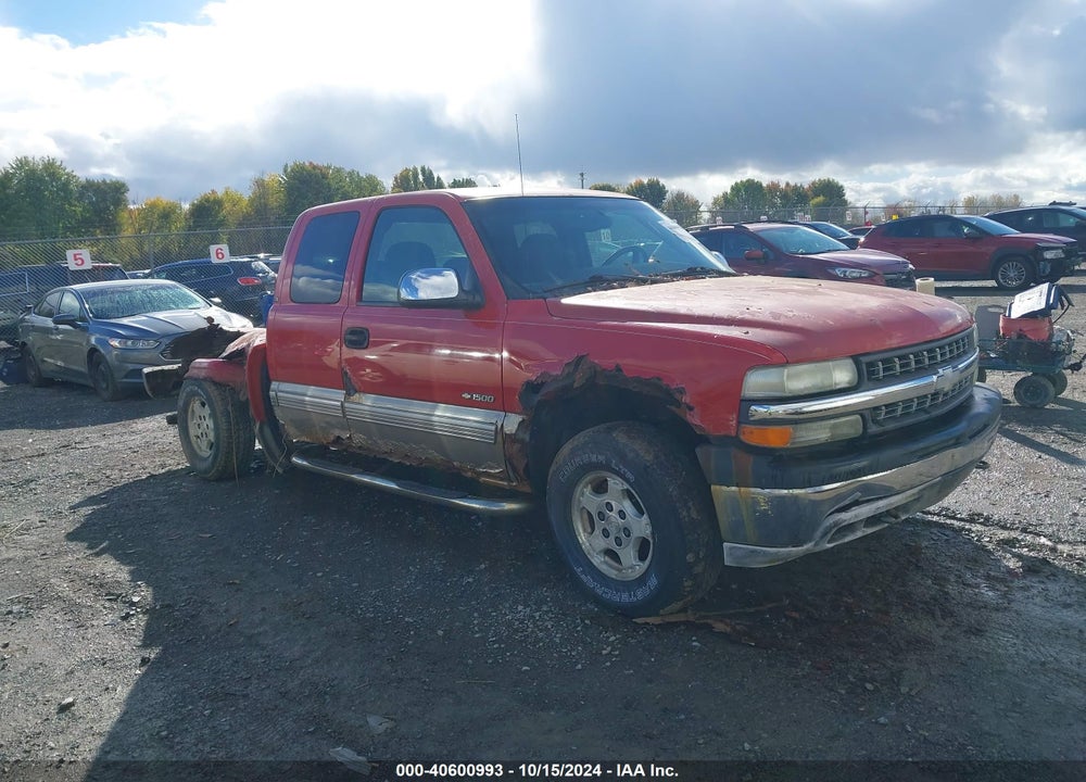 2002 CHEVROLET SILVERADO 1500 LS VIN: 2GCEK19V521389570