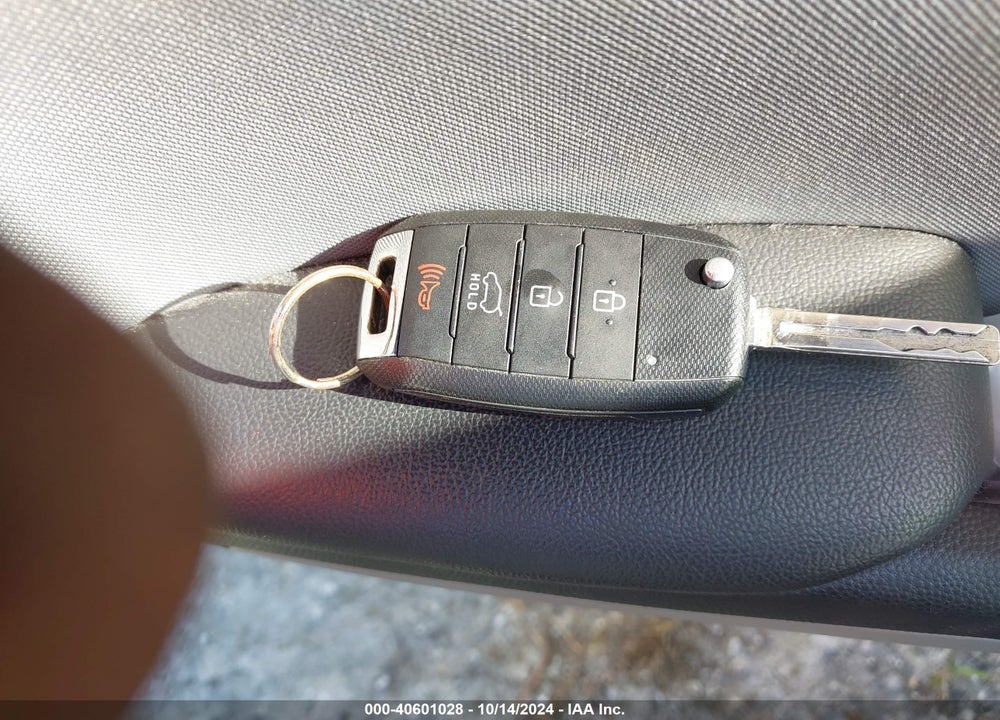 2015 KIA SOUL VIN: KNDJN2A28F7779164