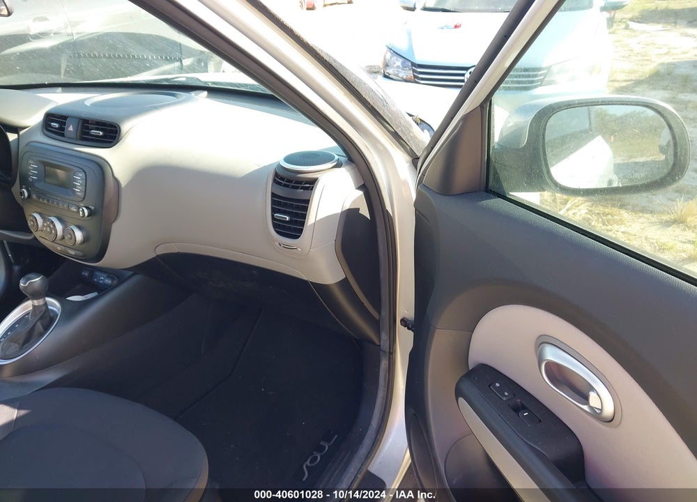2015 KIA SOUL VIN: KNDJN2A28F7779164