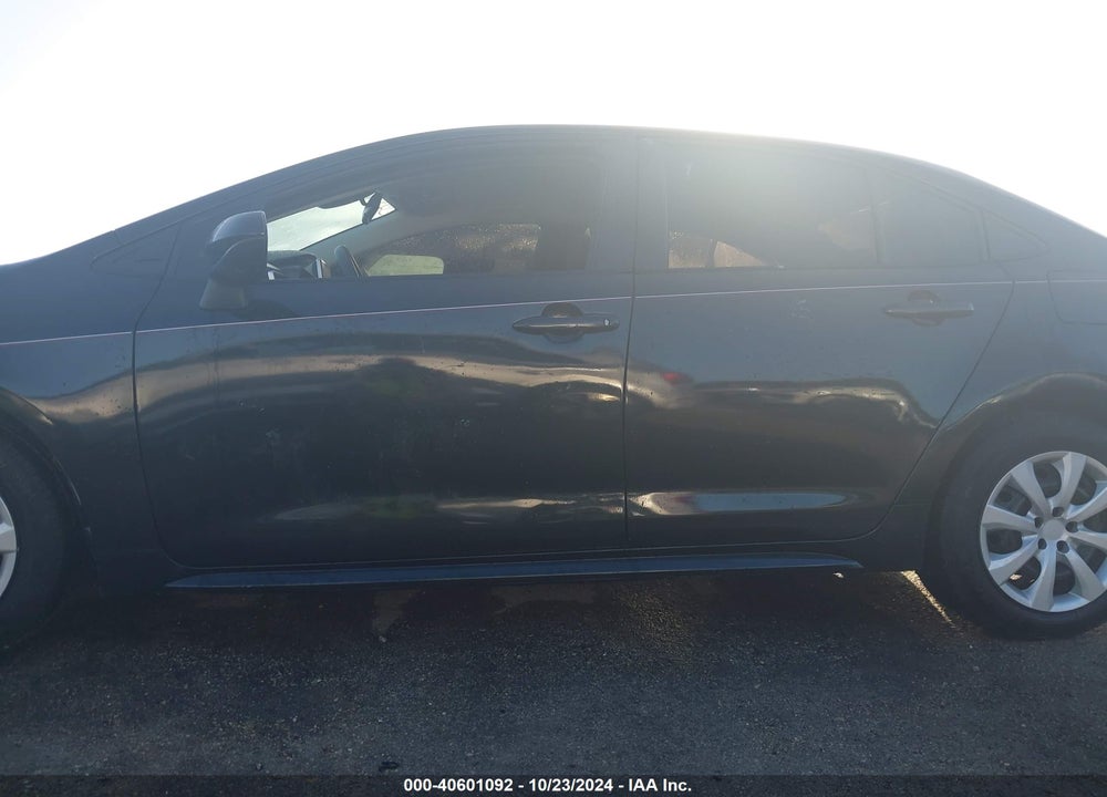 2021 TOYOTA COROLLA LE VIN: JTDEPMAE4MJ156884