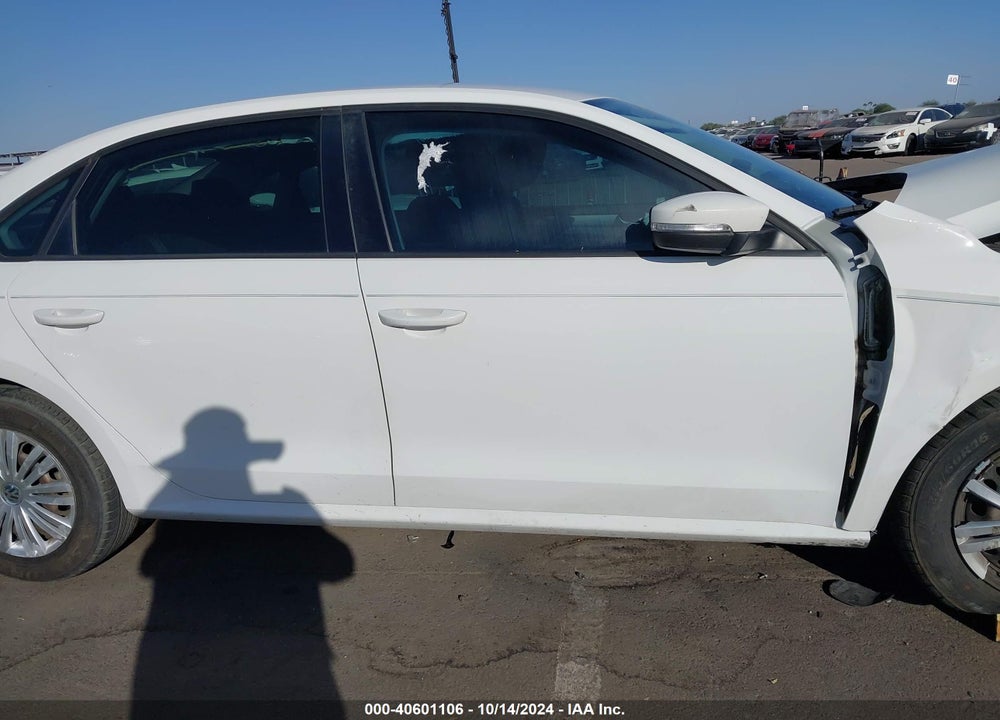 2015 VOLKSWAGEN PASSAT 1.8T S VIN: 1VWAT7A34FC002433