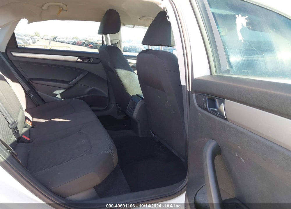 2015 VOLKSWAGEN PASSAT 1.8T S VIN: 1VWAT7A34FC002433