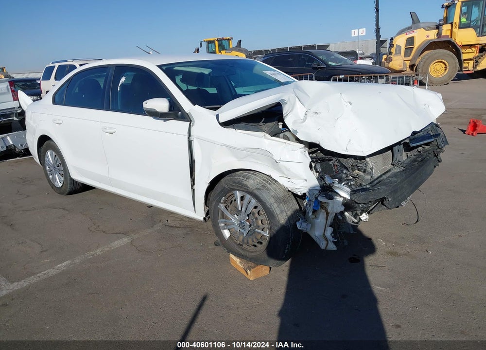 2015 VOLKSWAGEN PASSAT 1.8T S VIN: 1VWAT7A34FC002433