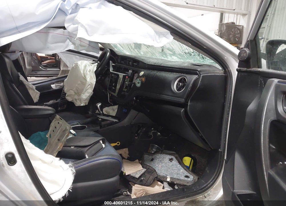 2017 TOYOTA COROLLA SE VIN: 2T1BURHE8HC858965