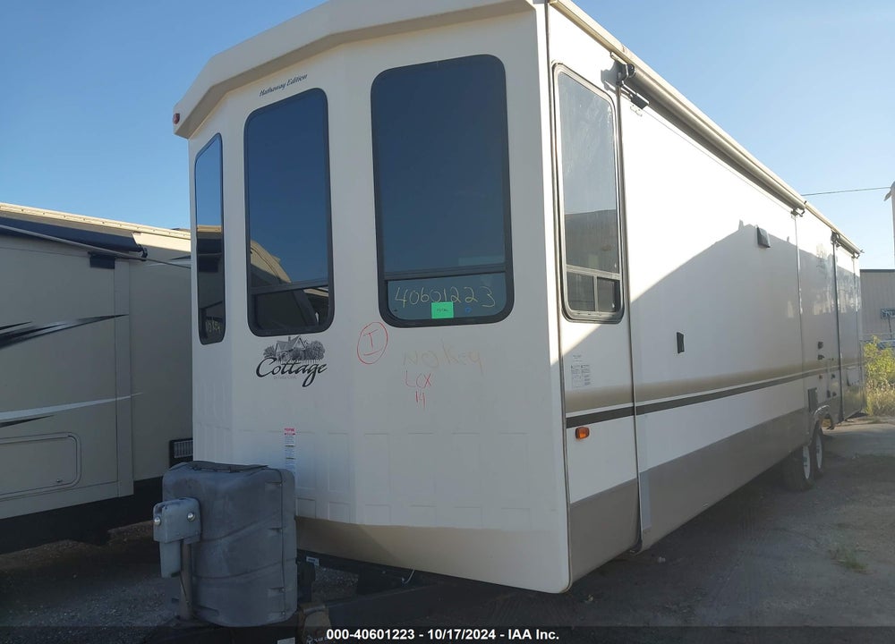 2015 FOREST RIVER CEDAR CREEK VIN: 4X4TCRS25FS213587
