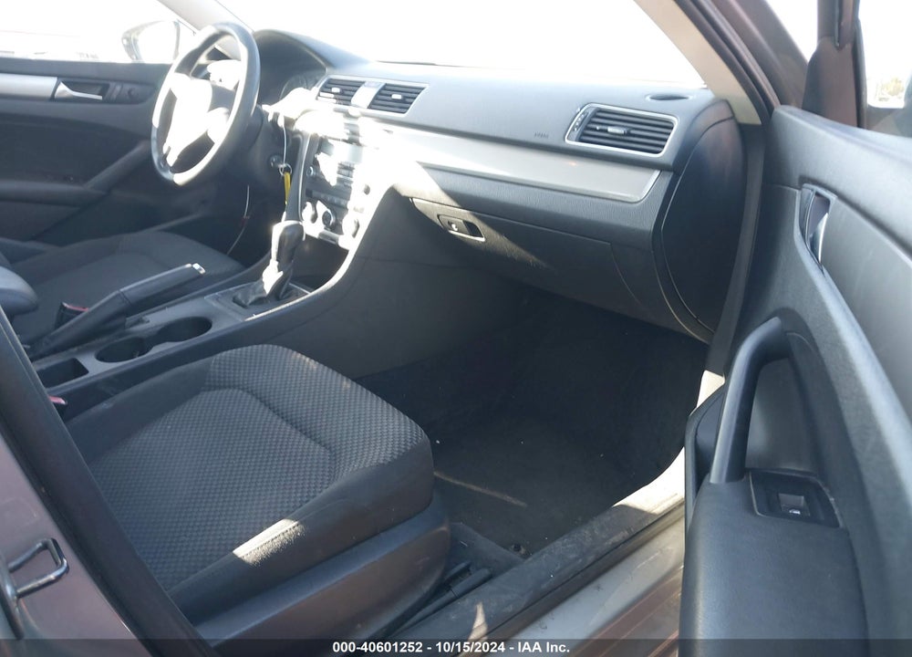 2012 VOLKSWAGEN PASSAT 2.5L S VIN: 1VWAP7A32CC024821