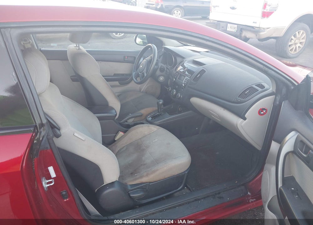 2010 KIA FORTE KOUP EX VIN: KNAFU6A28A5207741