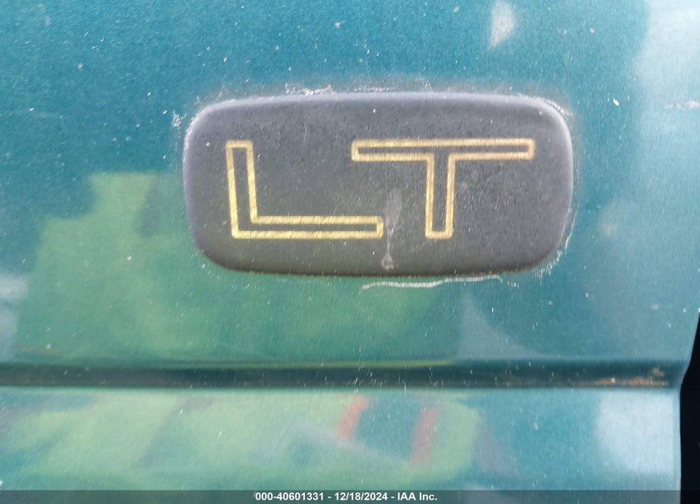 1997 CHEVROLET TAHOE LS VIN: 1GNEK13R9VJ370128