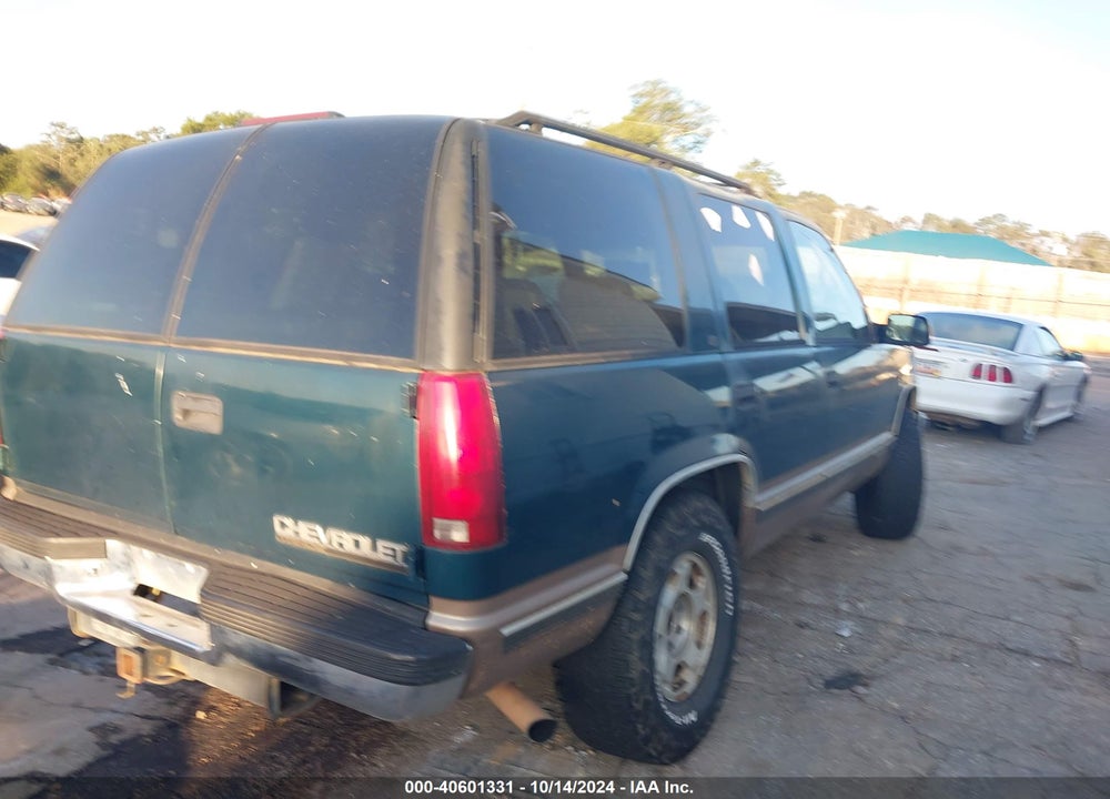 1997 CHEVROLET TAHOE LS VIN: 1GNEK13R9VJ370128