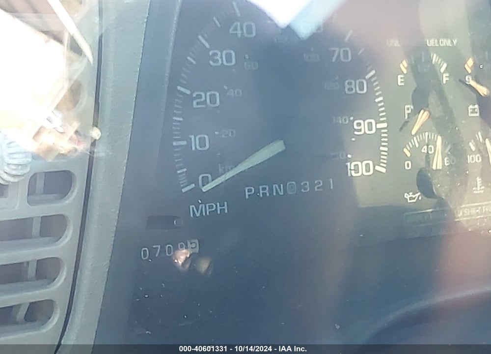 1997 CHEVROLET TAHOE LS VIN: 1GNEK13R9VJ370128
