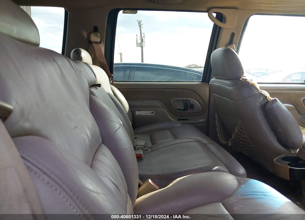 1997 CHEVROLET TAHOE LS VIN: 1GNEK13R9VJ370128