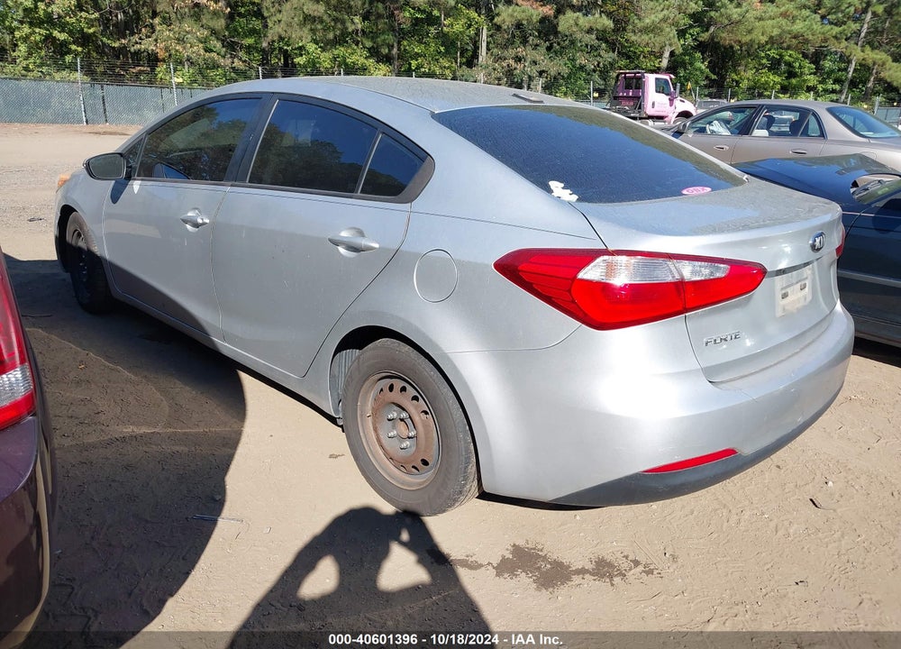 2015 KIA FORTE LX VIN: KNAFX4A69F5315551