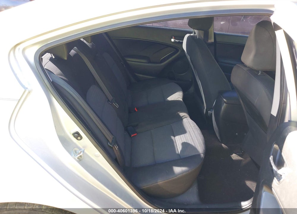 2015 KIA FORTE LX VIN: KNAFX4A69F5315551