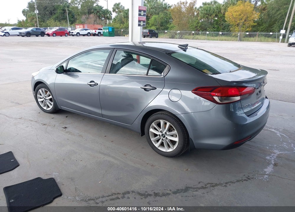 2017 KIA FORTE S VIN: 3KPFL4A70HE083081