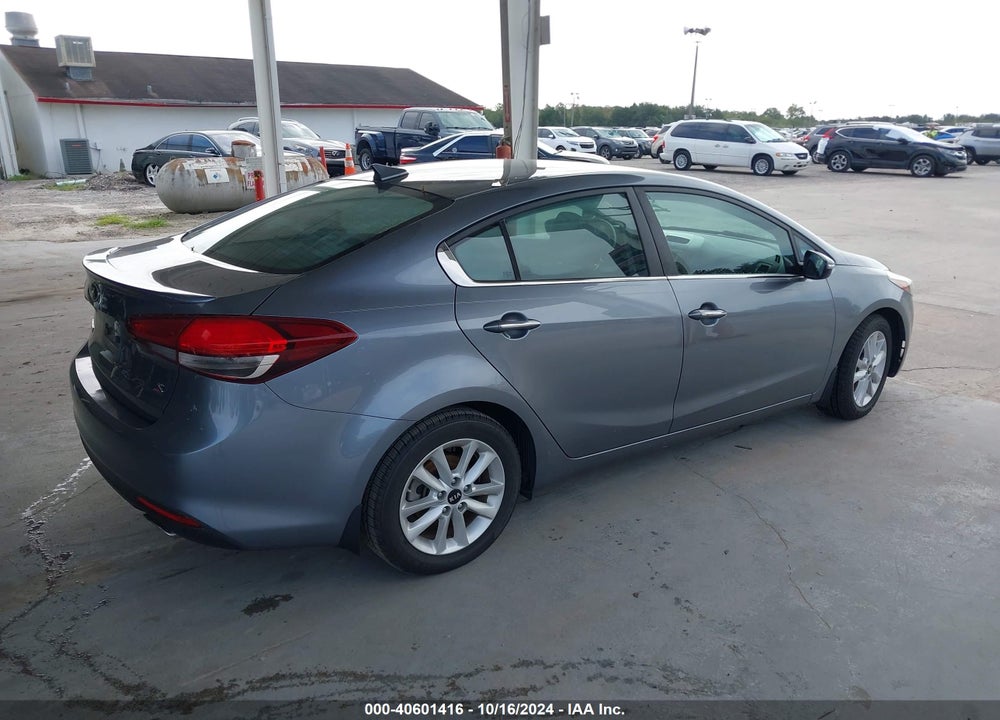 2017 KIA FORTE S VIN: 3KPFL4A70HE083081