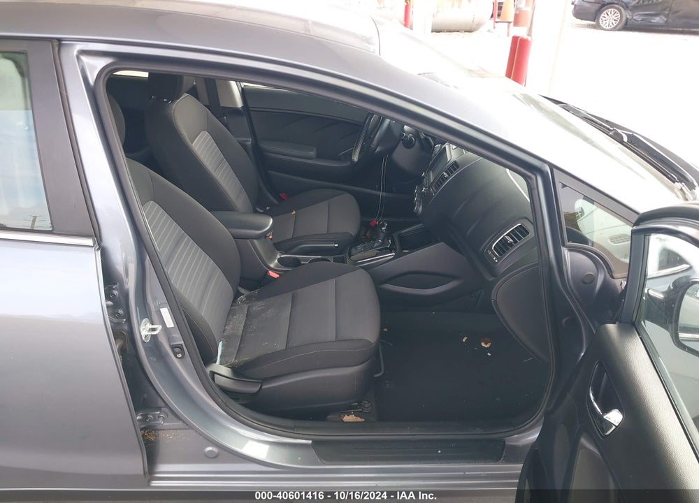 2017 KIA FORTE S VIN: 3KPFL4A70HE083081