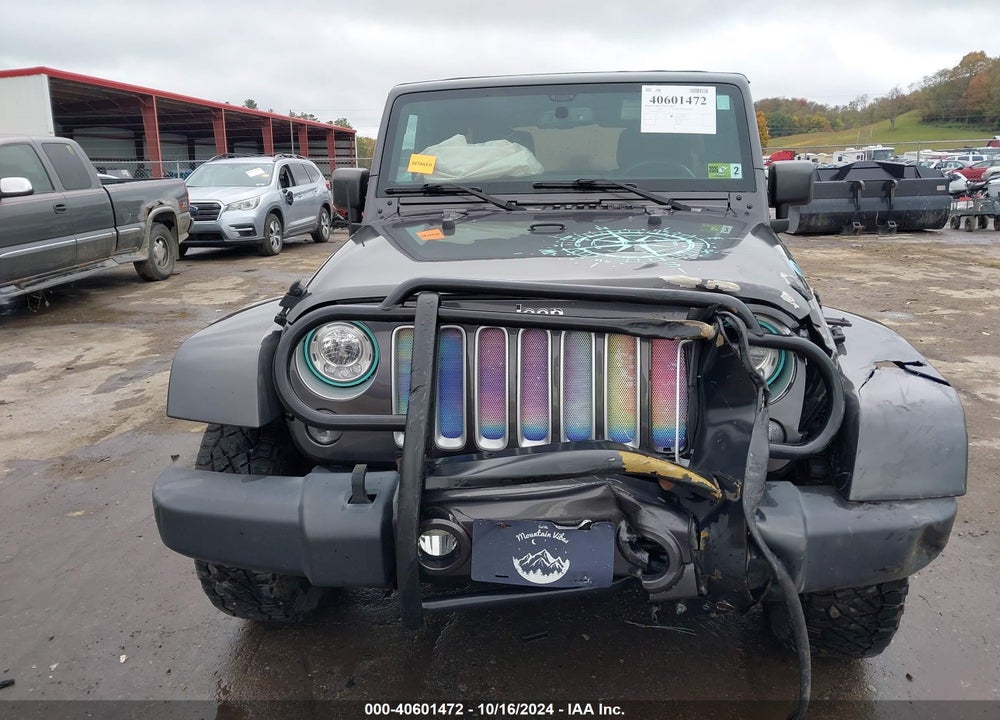 2017 JEEP WRANGLER UNLIMITED SAHARA 4X4 VIN: 1C4BJWEG2HL552656