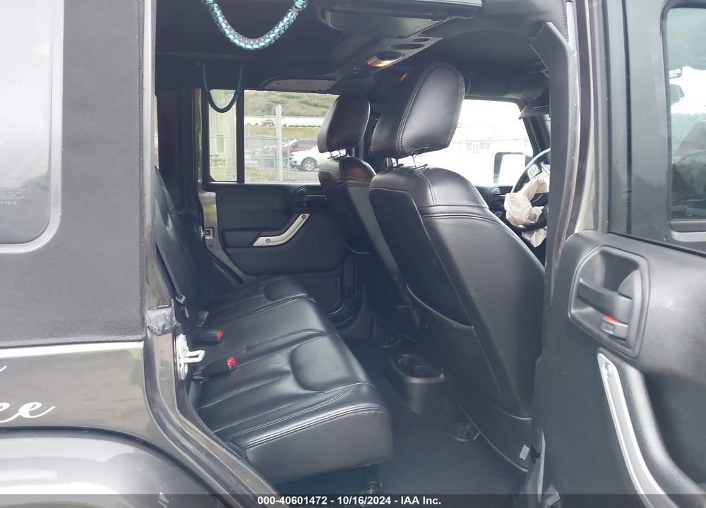2017 JEEP WRANGLER UNLIMITED SAHARA 4X4 VIN: 1C4BJWEG2HL552656