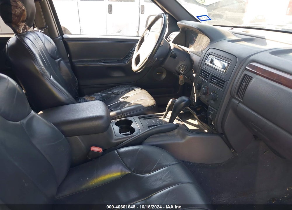 2000 JEEP GRAND CHEROKEE LAREDO VIN: 1J4GW48S2YC323335