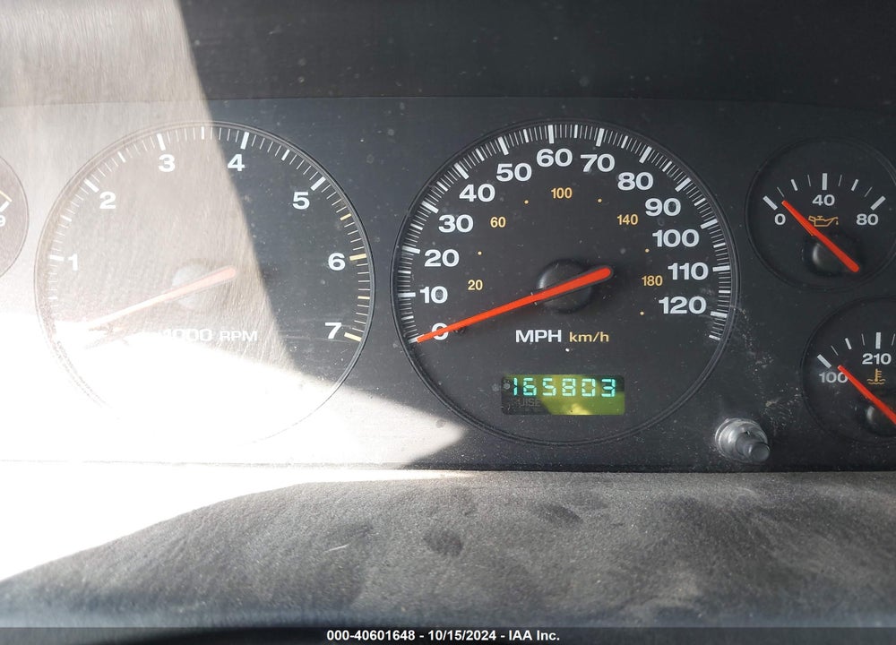 2000 JEEP GRAND CHEROKEE LAREDO VIN: 1J4GW48S2YC323335