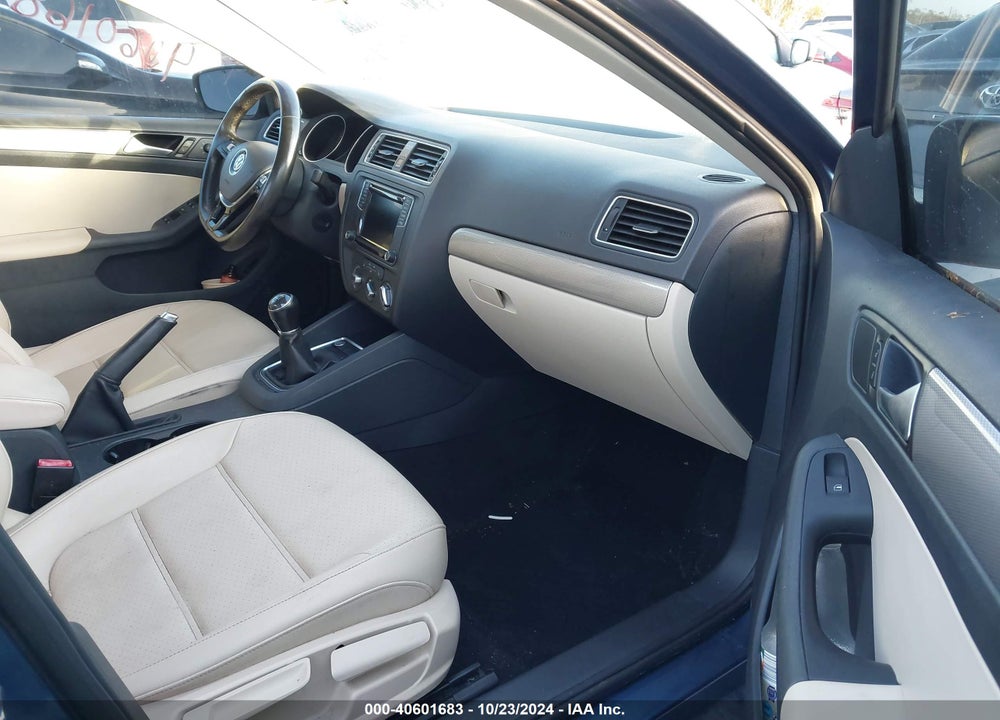 2017 VOLKSWAGEN JETTA 1.4T SE VIN: 3VWB67AJ9HM342088