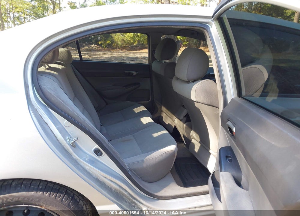 2010 HONDA CIVIC LX VIN: 2HGFA1F55AH304259