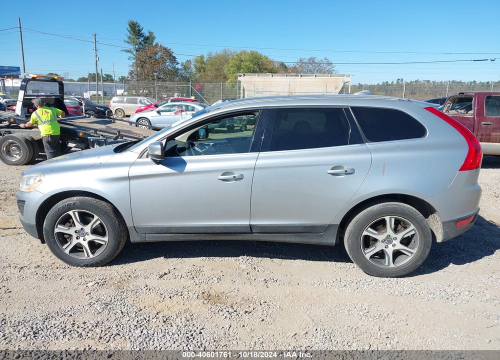 2013 VOLVO XC60 T6 VIN: YV4902DZ3D2407152