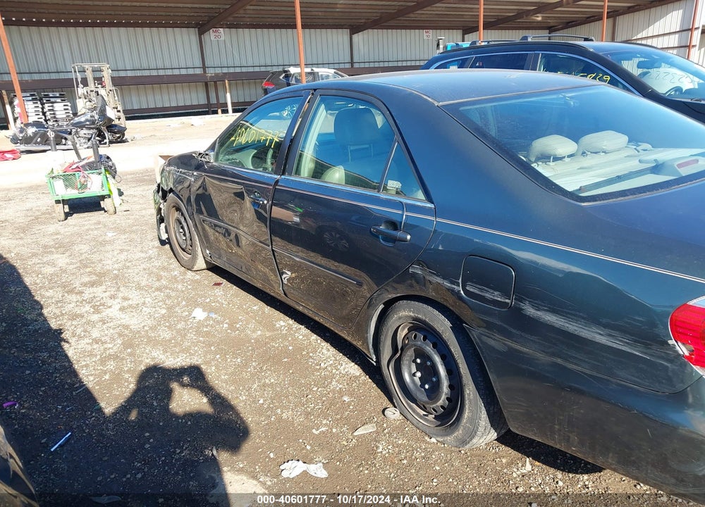 2005 TOYOTA CAMRY XLE VIN: 4T1BE30K35U419985