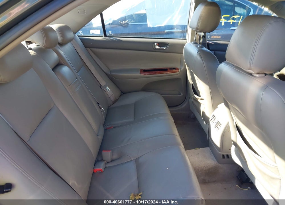 2005 TOYOTA CAMRY XLE VIN: 4T1BE30K35U419985
