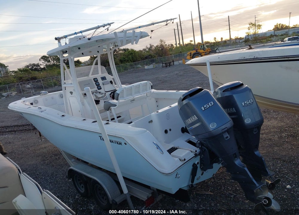 2015 TIDEWATER BOAT VIN: NLPFC110F415