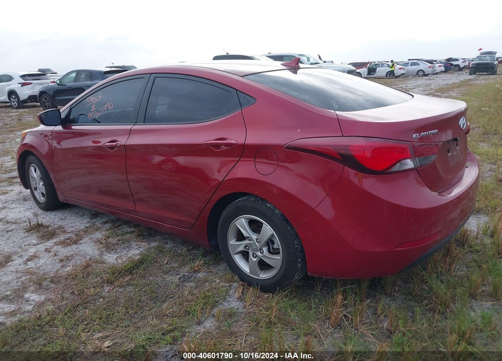 2015 HYUNDAI ELANTRA SE VIN: 5NPDH4AE5FH621550
