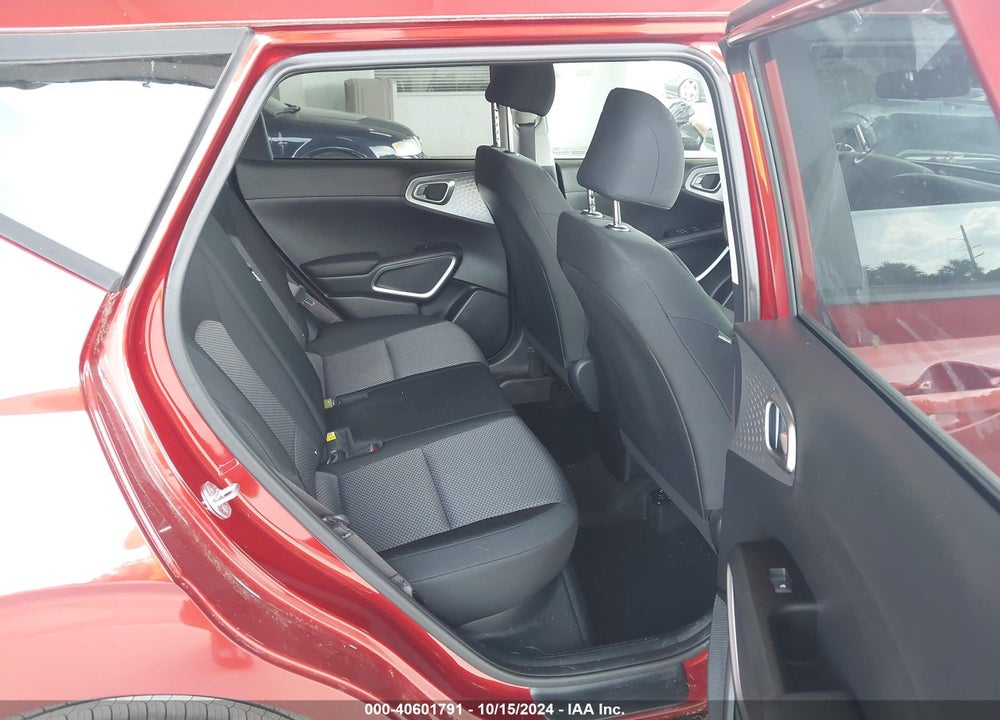 2023 KIA SOUL VIN: KNDJ23AU0P7855672