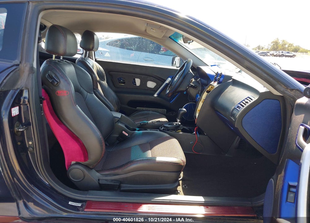 2005 HYUNDAI TIBURON GT/SE VIN: KMHHN65F05U182623