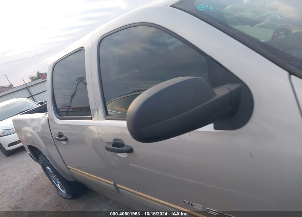 2008 GMC SIERRA 1500 SL VIN: 3GTEC13C58G111837