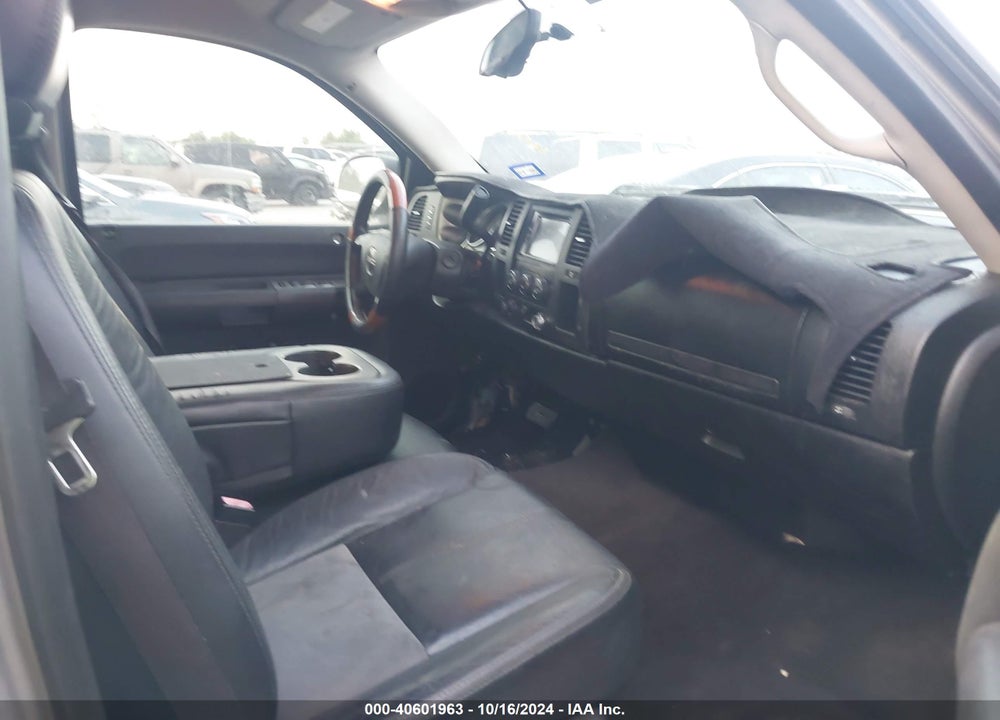2008 GMC SIERRA 1500 SL VIN: 3GTEC13C58G111837