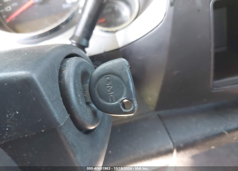 2008 GMC SIERRA 1500 SL VIN: 3GTEC13C58G111837