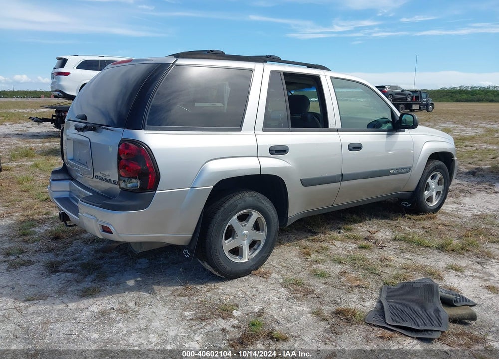 2004 CHEVROLET TRAILBLAZER LS VIN: 1GNDT13S142137932