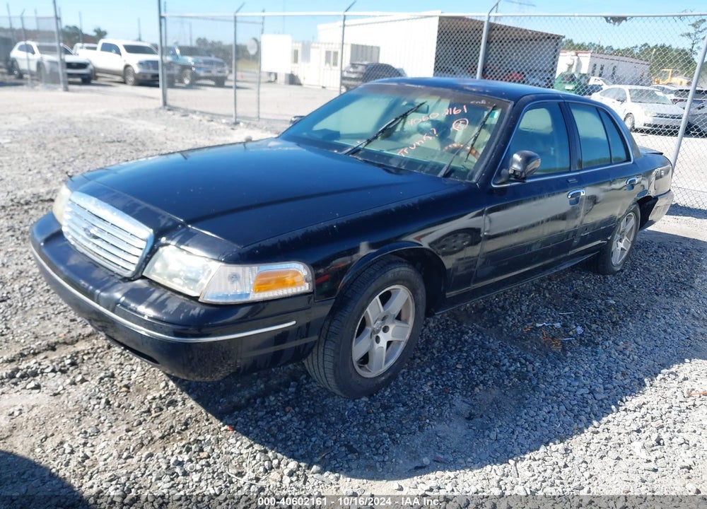 2001 FORD CROWN VICTORIA VIN: 2FAFP73W61X121400