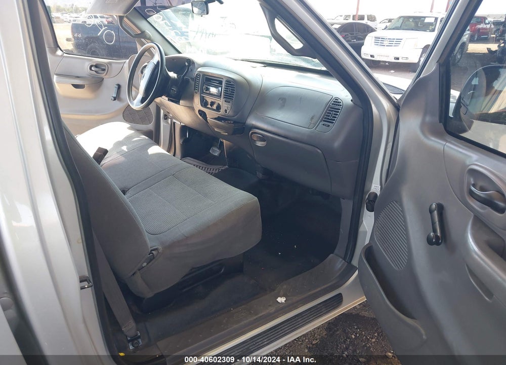 2001 FORD F-150 XL/XLT VIN: 1FTZF17271NB21700