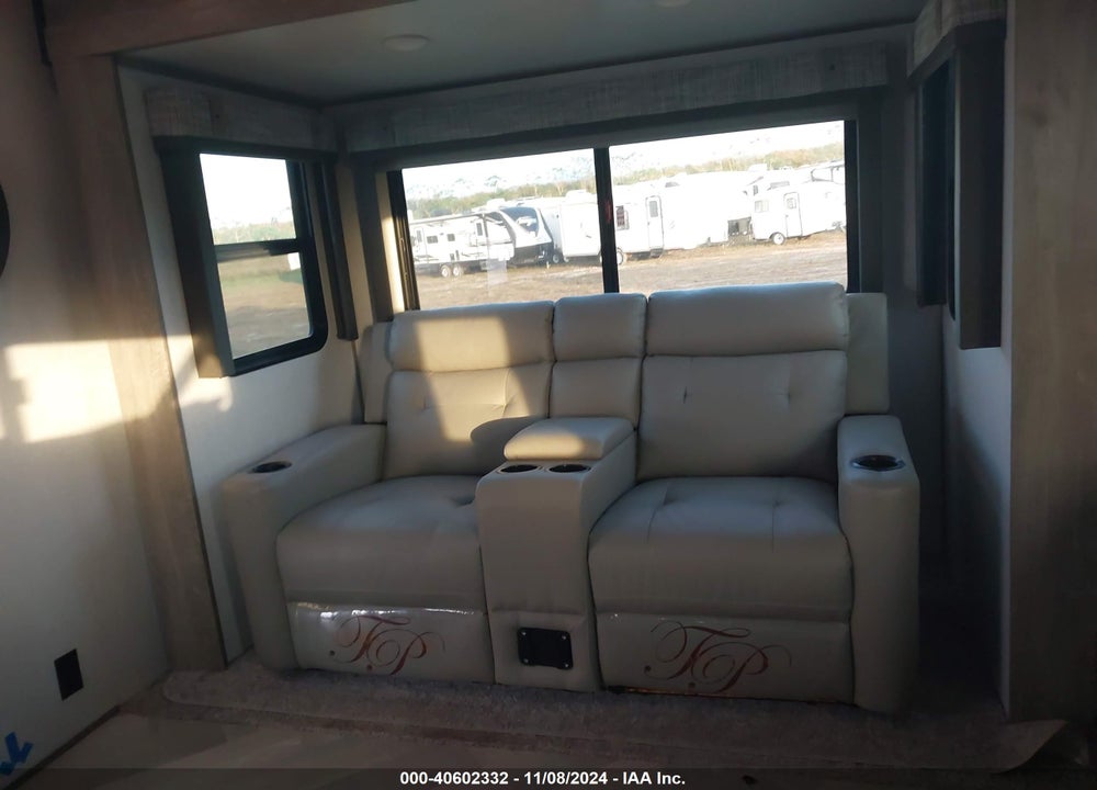 2022 WILDWOOD OTHER VIN: 4X4TWBU21NU023607