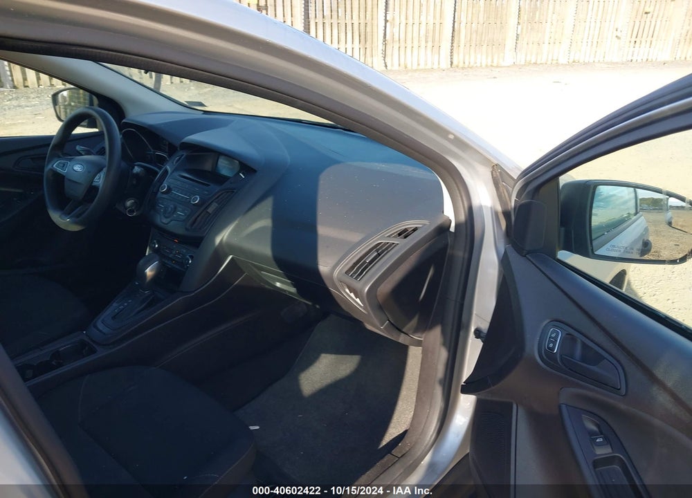 2017 FORD FOCUS S VIN: 1FADP3E20HL256826