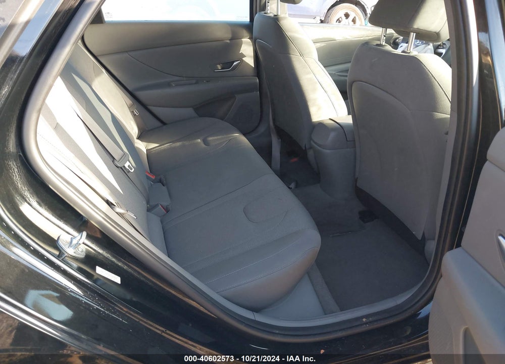 2022 HYUNDAI ELANTRA SE VIN: KMHLL4AG4NU327875