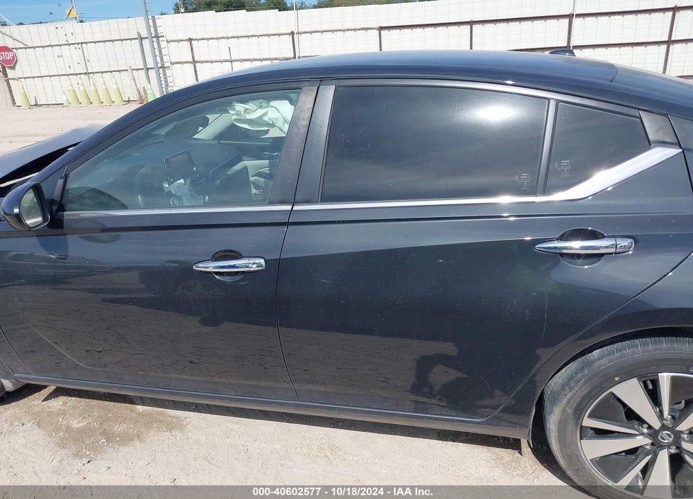 2021 NISSAN ALTIMA SV FWD VIN: 1N4BL4DV2MN300070