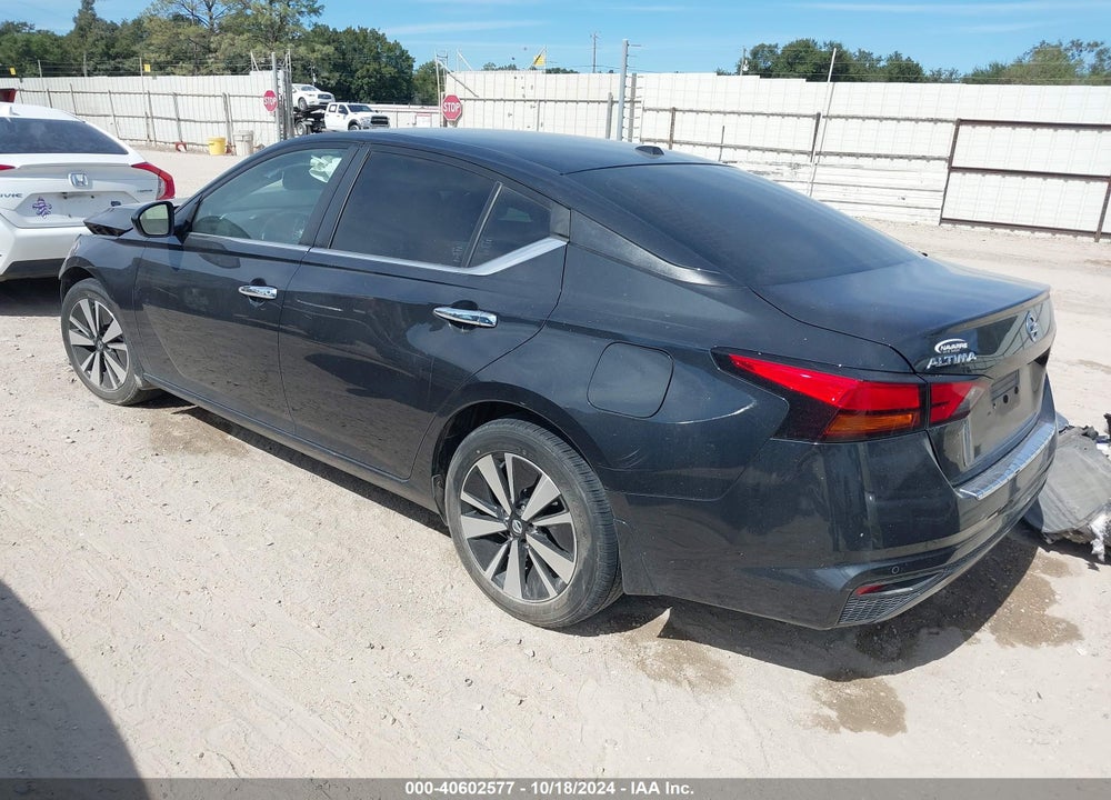 2021 NISSAN ALTIMA SV FWD VIN: 1N4BL4DV2MN300070