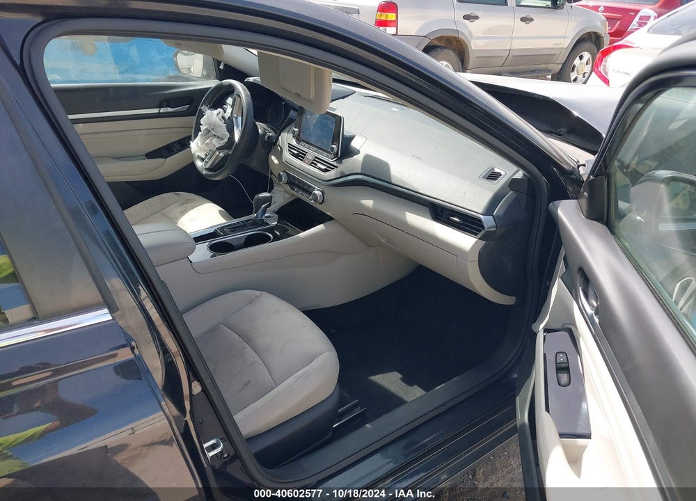 2021 NISSAN ALTIMA SV FWD VIN: 1N4BL4DV2MN300070