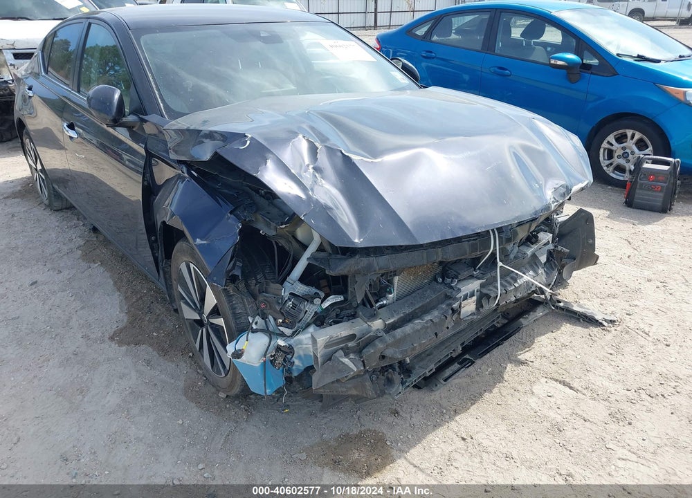 2021 NISSAN ALTIMA SV FWD VIN: 1N4BL4DV2MN300070