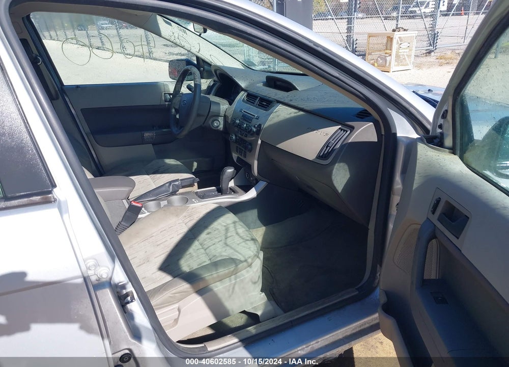 2008 FORD FOCUS SE VIN: 1FAHP35N88W241307
