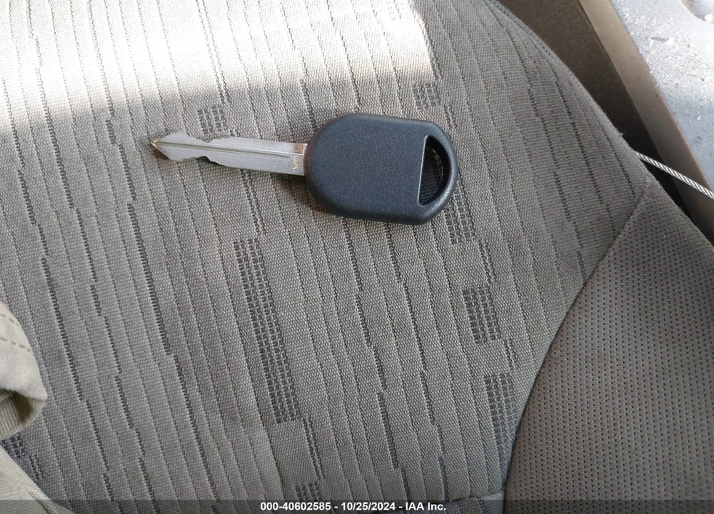 2008 FORD FOCUS SE VIN: 1FAHP35N88W241307